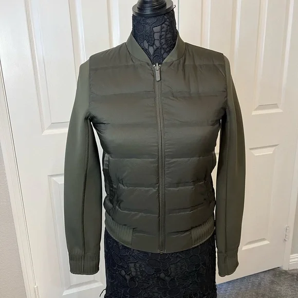 Lululemon Athletica Green Bomber Jacket with Quilted Design - Picture 1 of 13